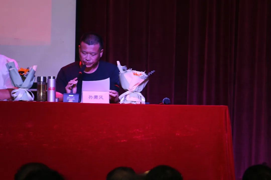 4 4